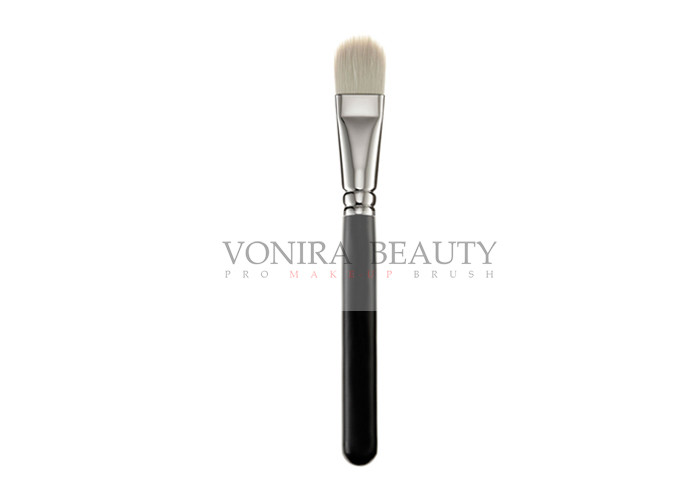 China Extremely Natural Hair Makeup Brushes Goat Hair Flawless Concealer Brush Wood Handle on sale