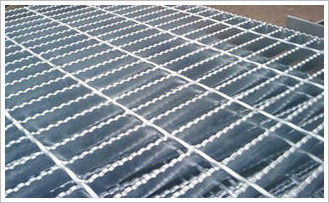 China 30X5mm serrated galvanized steel grating on sale