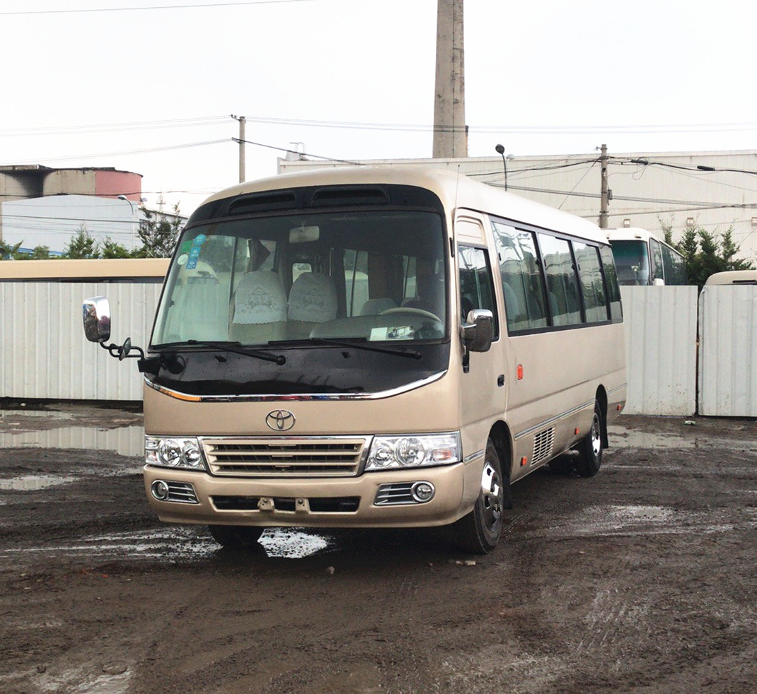 China LHD Japan low price used Toyot coaster bus for sale in Central America on sale