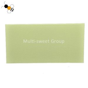 China Green 42.5*21.2cm Food Grade Plastic Bee Foundation Sheets on sale