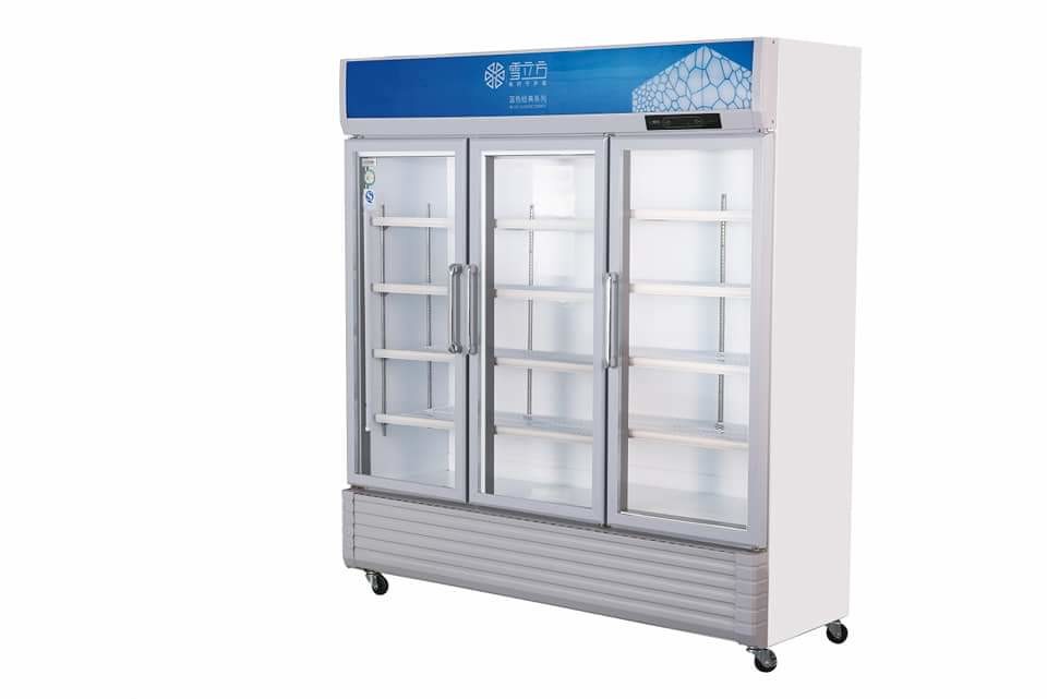 China Beverage 3 Glass Door Commercial Refrigerator Supermarket on sale