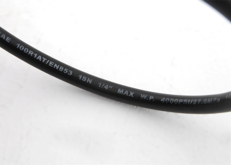 China Hydraulic Rubber Hose Pipe , I.D. 1 / 4 Hydraulic Hose 100M Length on sale