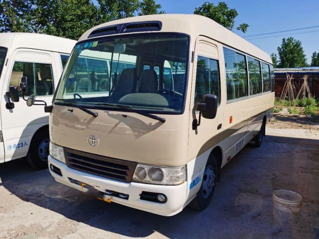 Used Toyota Coaster 17-30 Seater 7m Length Luxury Seats Desks Gasoline LHD 2017 Japan Used Good Condition