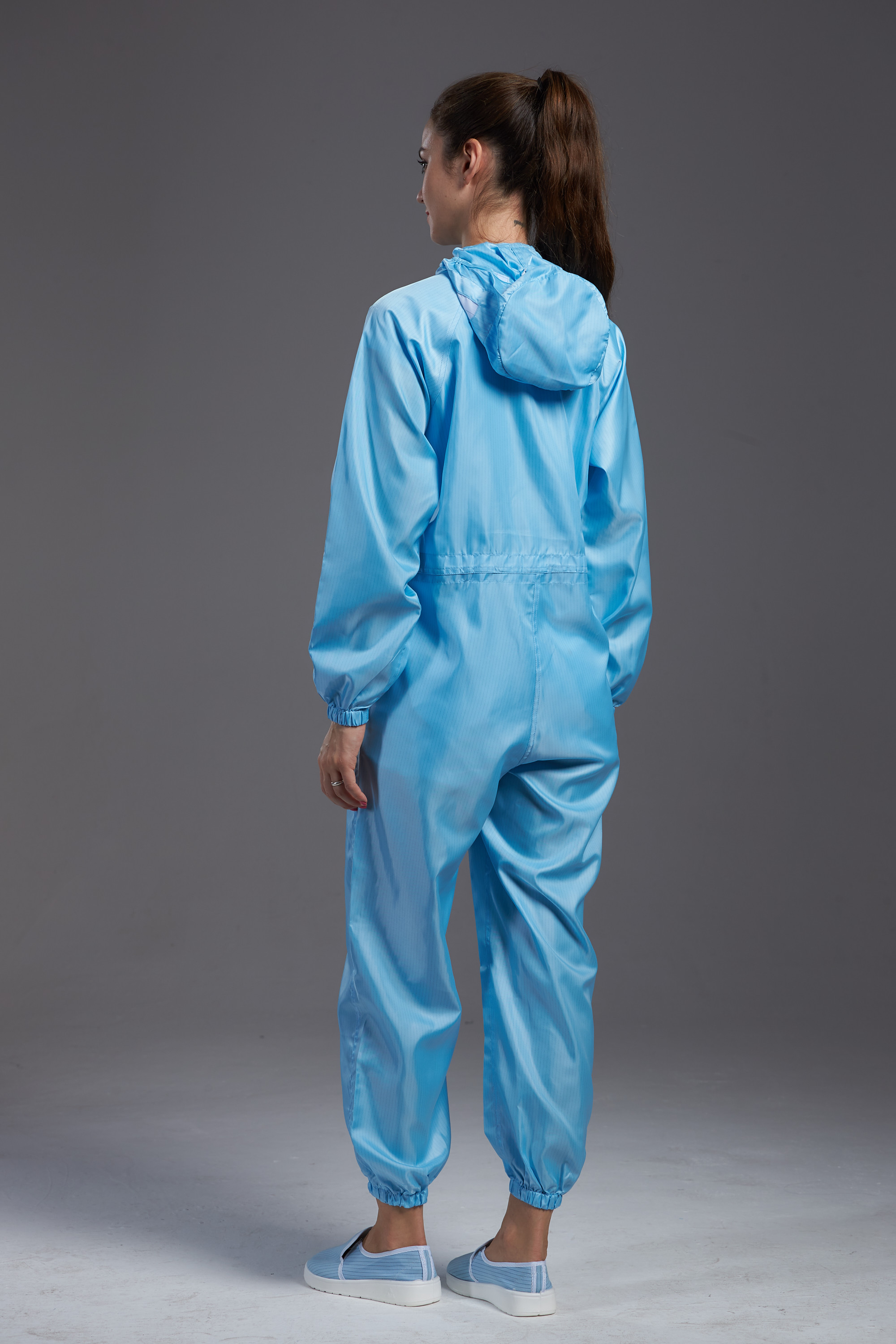 Best Antistatic ESD cleanroom Coverall blue color with hood and conductive fiber for class 1000 wholesale