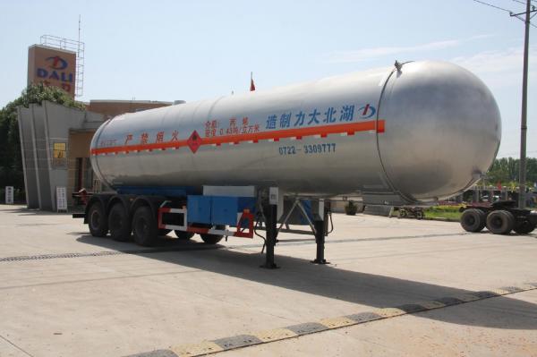 Cheap China Clw New 56m3 LPG Gas Tank Trailer Sale for sale