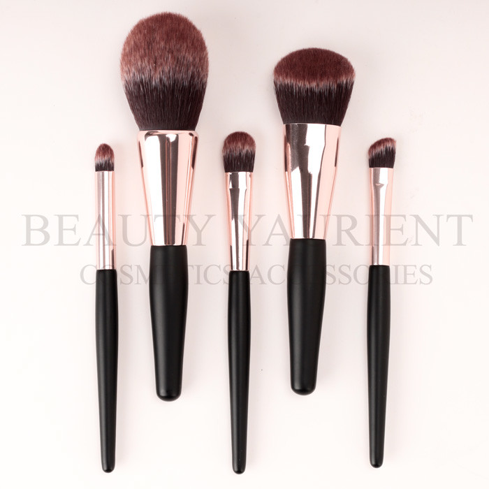China Rose Gold Ferrule Short Mini Makeup Brush Set 3tone Hair Wood Makeup Brush kit on sale