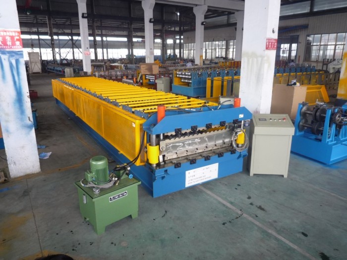 China 10 Tons Concrete Roof Tile Making Machine for Wall Board 15m/min on sale
