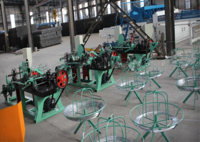 Best PVC Coated Wire Barbed Wire Fencing Machine , Fully Automatic Barbed Wire Machine wholesale
