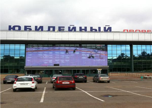 High Brightness LED Glass Display Waterproof Full Color Advertising LED Display Board for Shopping Mall