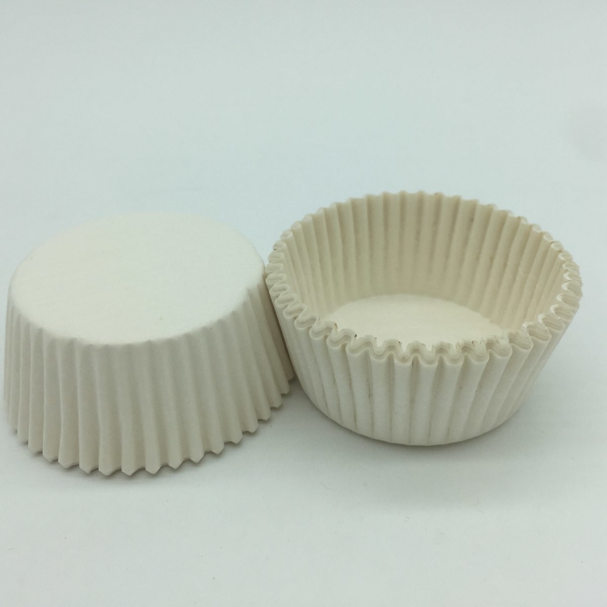 Best Custom White Greaseproof Cupcake Liners Round Shape Blueberry Muffin Cup wholesale