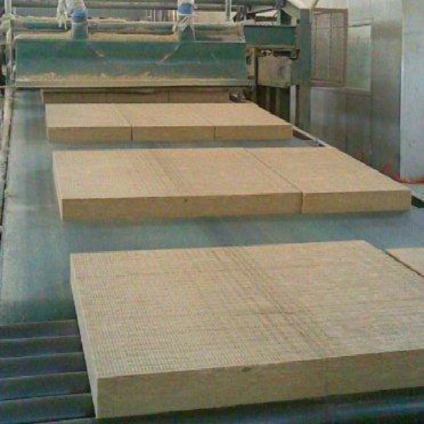 China Heat insulation materials rock wool board for external wall on sale