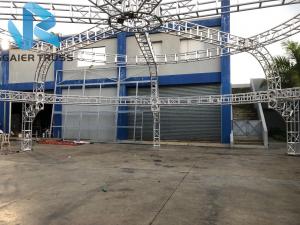 China Steel 400 * 400mm Sgaier Truss For Real Estate / Car Park / Government on sale