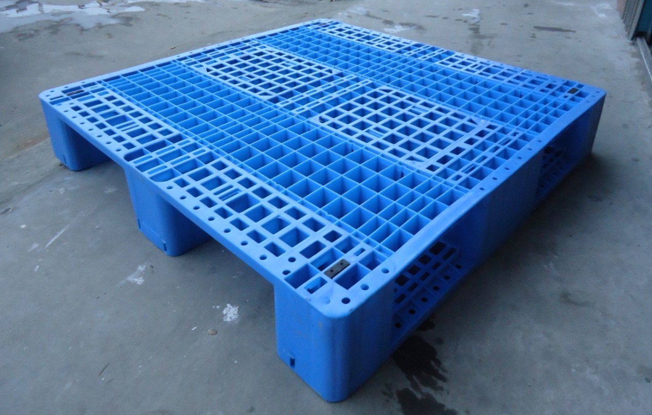 China Cheap plastic pallet made in China use for warehouse, goods shelf, logistics on sale