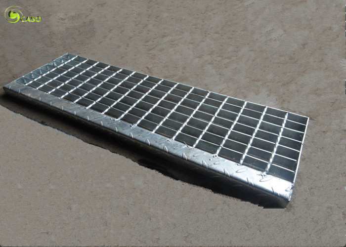 China Walkway Expanded Steel Bar Grating Hot Dip Galvanized Metal Tread Step Stair on sale