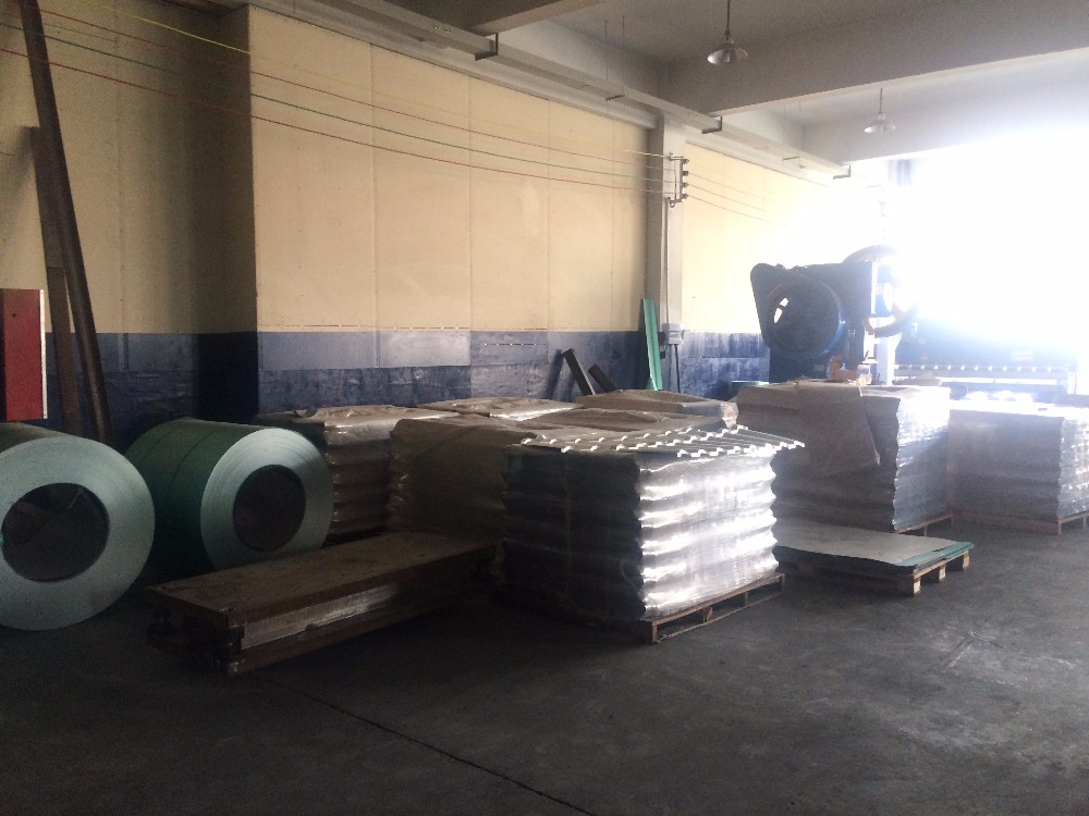 Roofing Sheet Factory Price Metro Tiles Standard Hot Sales in Africa Stone Coated Steel Step Roofing Sheets