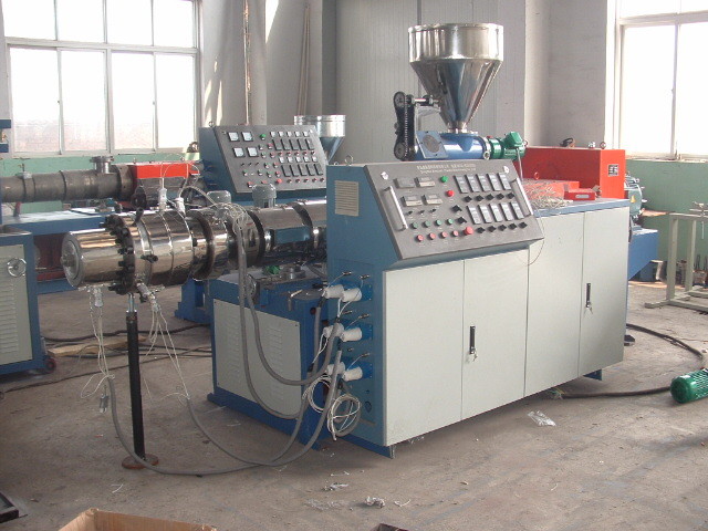 China CE 80kg/h PVC Board Pipe Parallel Twin Screw Extruder on sale