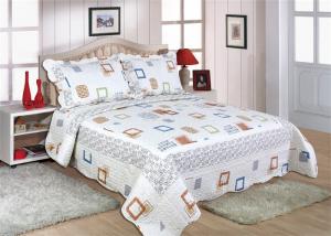 Best Cotton Frame Quilt Bedding Sets , Geometric Pattern Bedspreads And Comforters wholesale