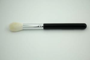 China Single  Makeup Powder Brush Goat Hair , Fluffy Powder Brush SGS Certification on sale