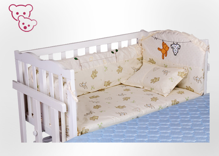 China Solid Pine Baby Bedside Cot , Simple Baby Crib Co - Sleeping To Todder Comfort on sale