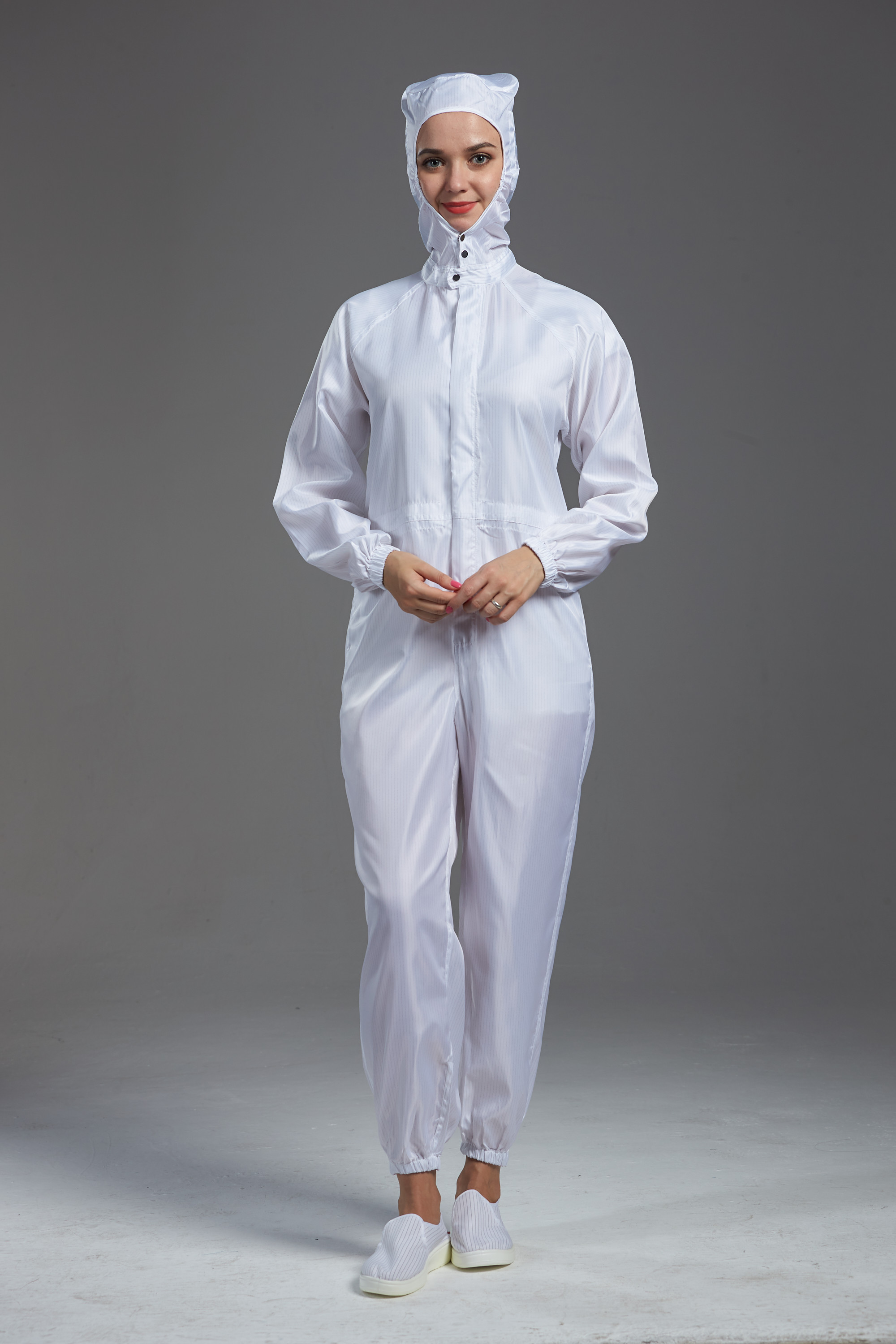 Best Anti Static ESD autoclavable cleanroom white color coverall garment with hood  for class 100 wholesale