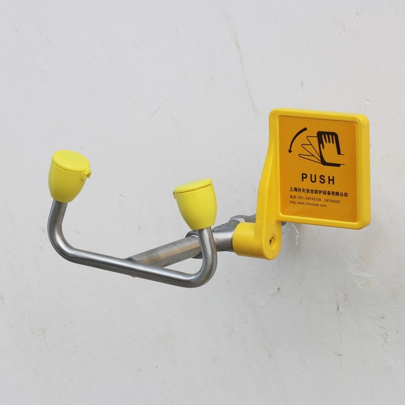 China Lab Used Stainless Steel Wall Mounted Eye Wash sample model Wall Mounted industrial safety equipment faucet eyewash on sale