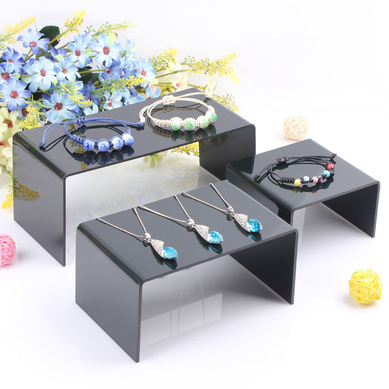 China Cheap Clear Plexiglass / Acrylic Jewelry Display Stand Can Print Logo on sale