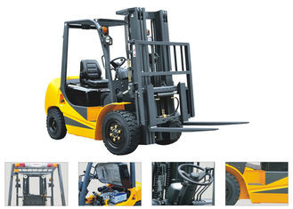 China 2500kg Four Wheel Gasoline LPG Forklift Gas Powered With Three Stage Mast Lift Height 6m on sale