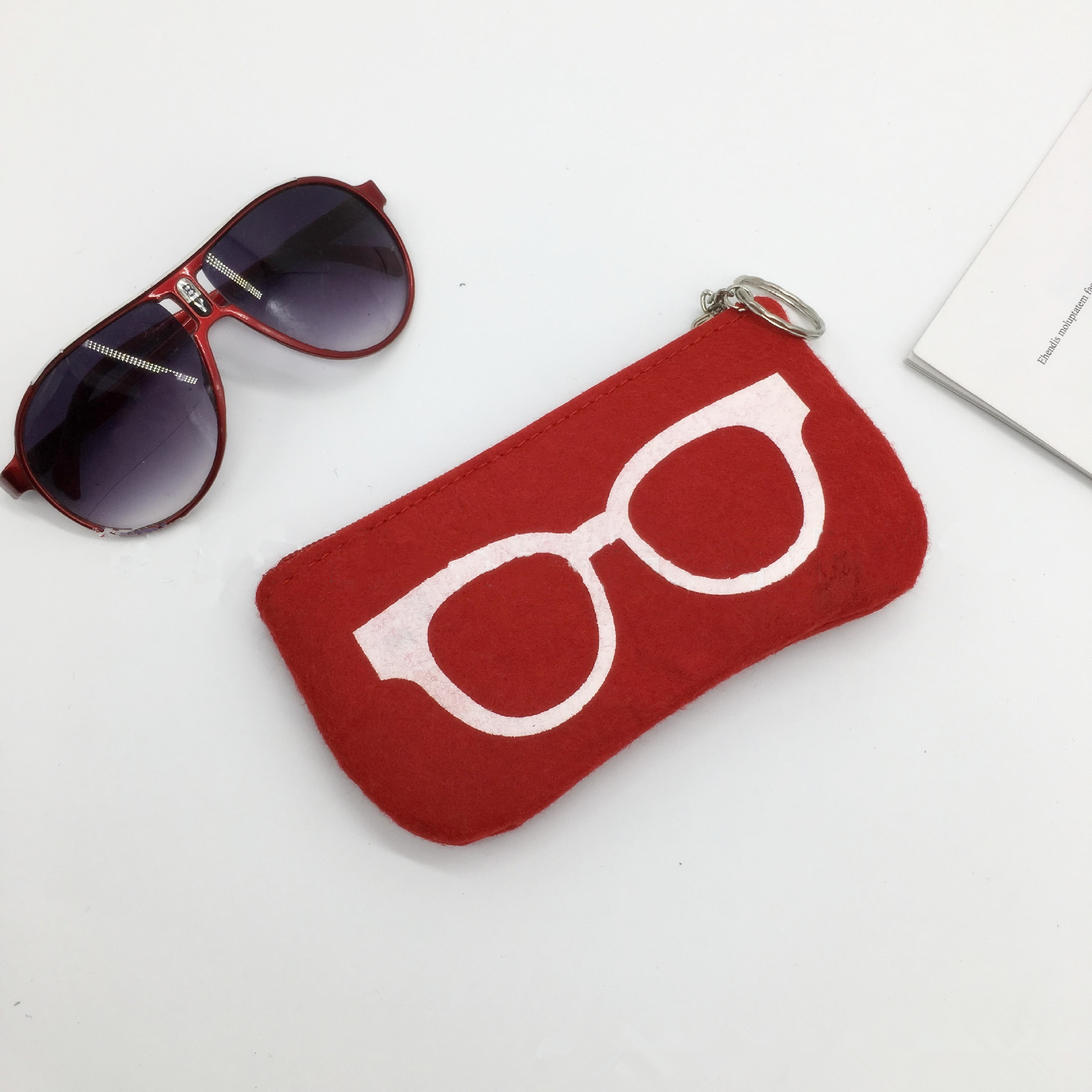 pouch sunglasses microfiber bag.size:9cm*18cm. 2mm microfiber.