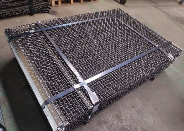 China Perforated Crimped Mine Vibrating Screen Mesh on sale
