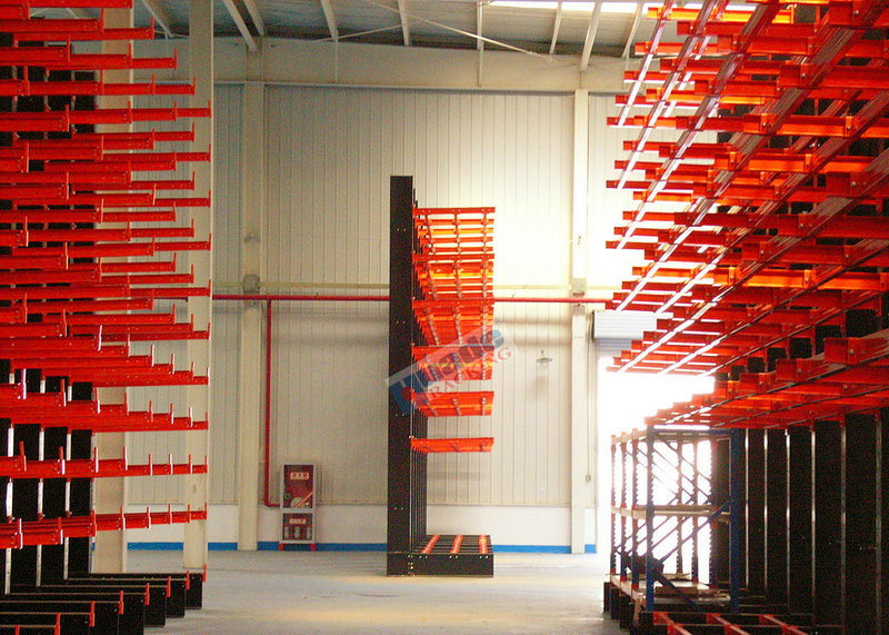 China 1200 Kg Load Capacity Cantilever Storage Racks Roll - Formed H Beam With 700mm Arm on sale