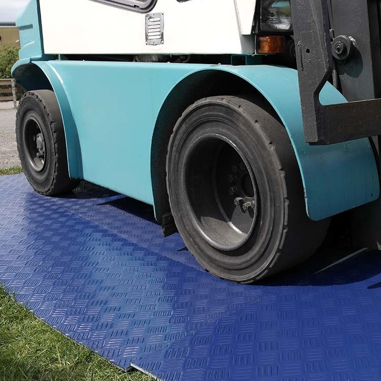 China 2×8ft Temporary Blue HDPE Plastic Bog Rig Mats For Heavy Duty Road Mats on sale