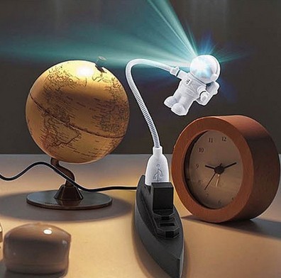 China Astronauts USB night light,USB astronauts night lamp on sale