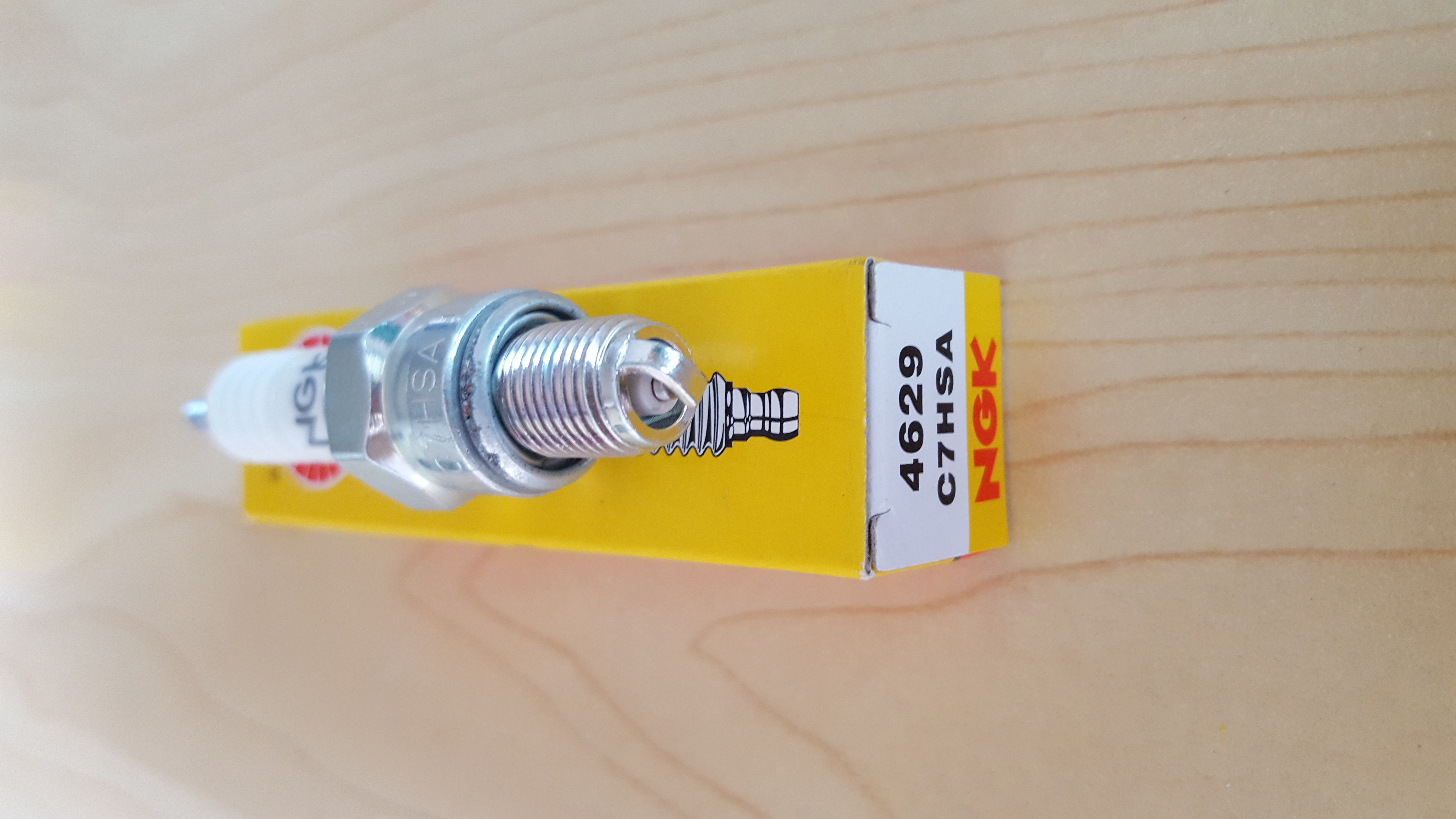 China NGK Spark Plug for Motorcycles,OEM C7HSA on sale