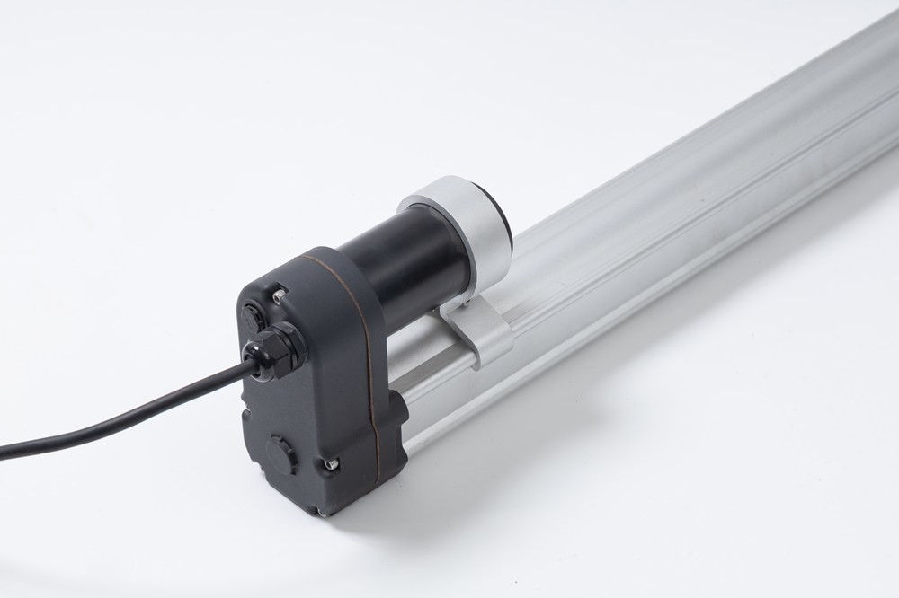 China IP66 Single Axis Dual Axis Solar Tracker Linear Actuator on sale