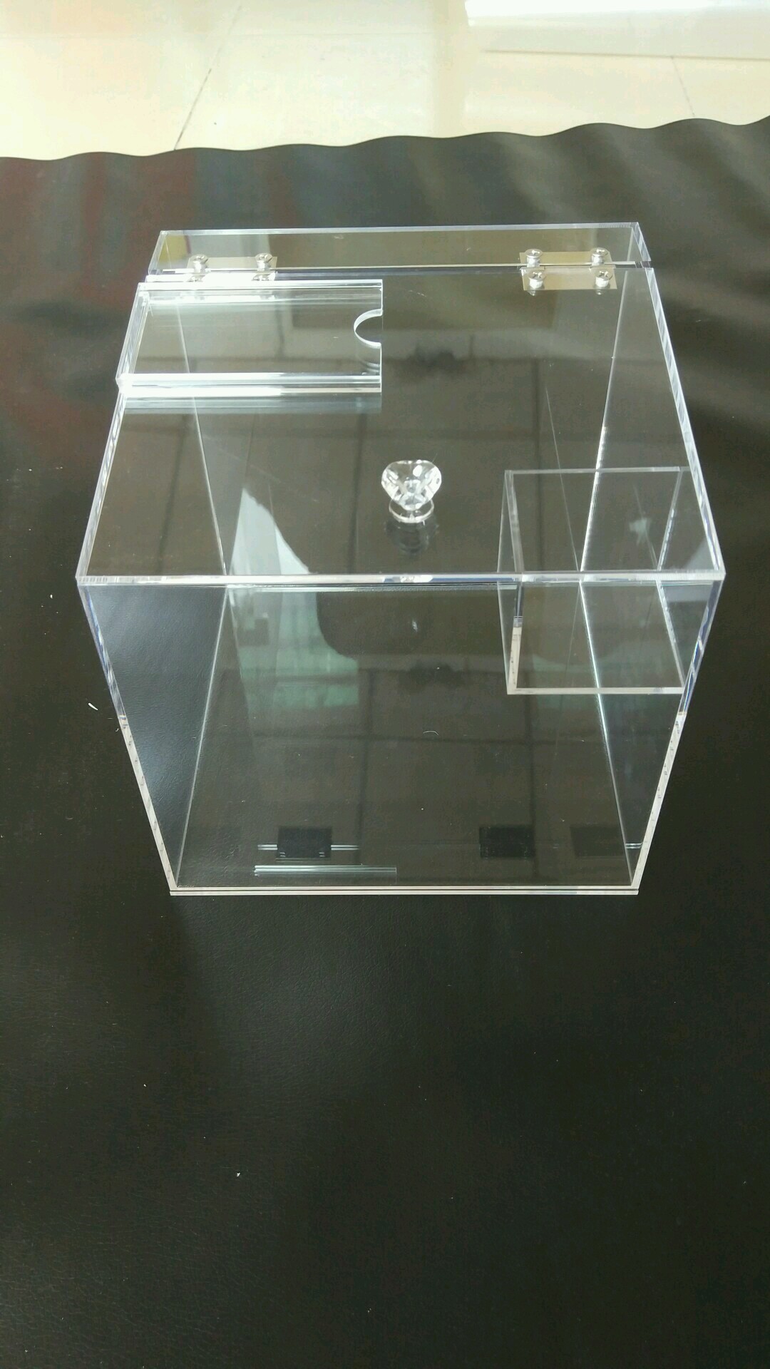 Acrylic Candy Box Candy Bin Candy Display Bulk Candy Display Case with Tag Holder for Retail Store or Supermarket