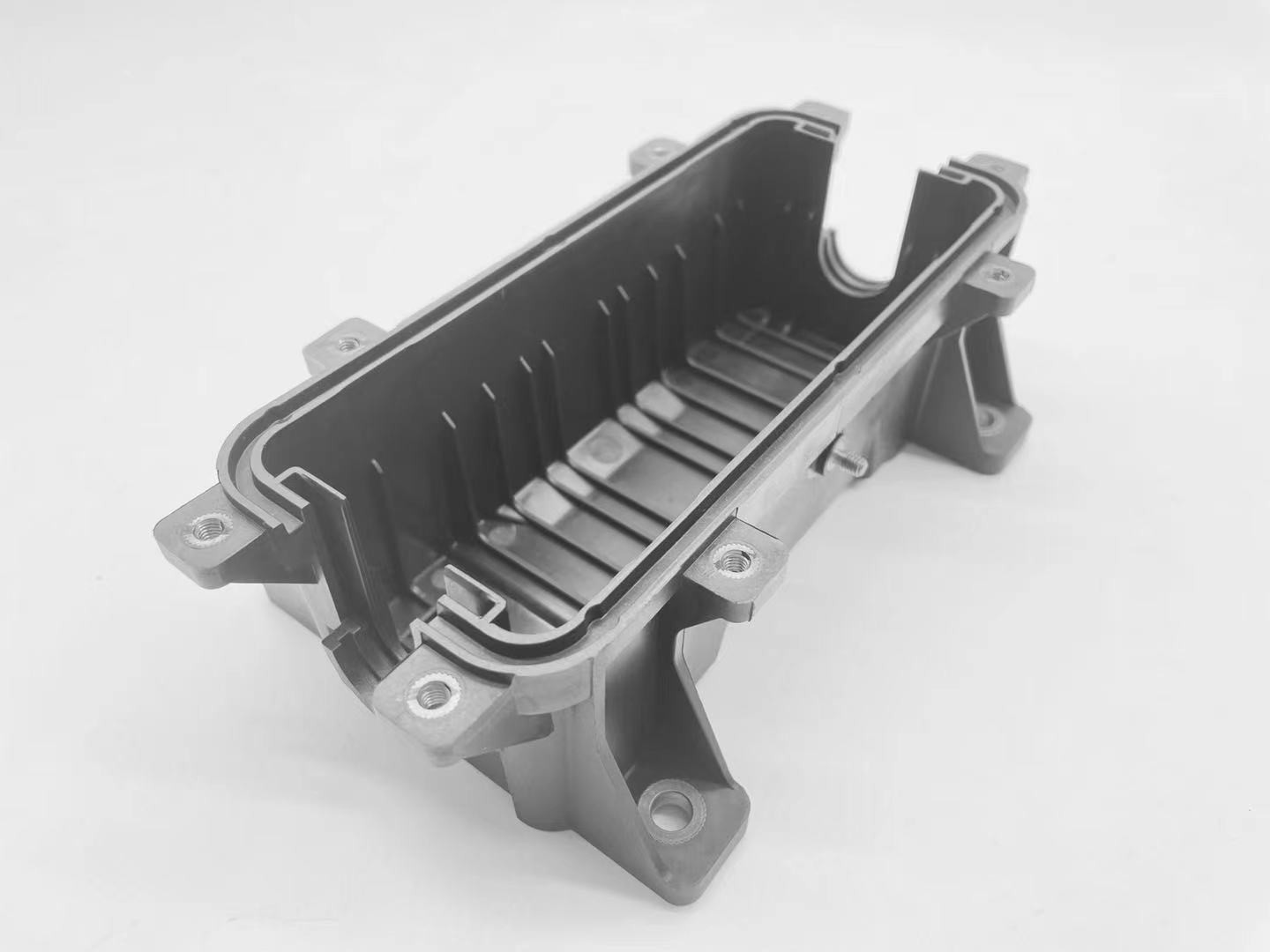 China 500000/2yrs 61cm Automotive Plastic Injection Mouldings Truck Battery Box Covers Mould LKM on sale