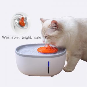 China Pet Feeder Water Cat Water Dispenser Drinking Fountain 2 L White Avocado Green on sale