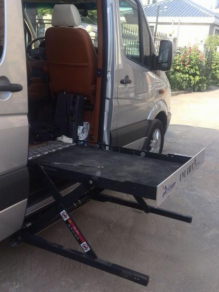 Cheap Electric Scissor Wheelchair lifting Platform for Van for sale