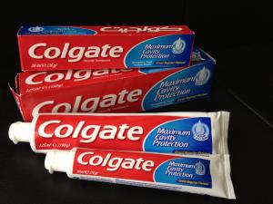 Best Colgate White Color Teeth Whitening Toothpaste 50ml, 125ml maximum cavity protection wholesale