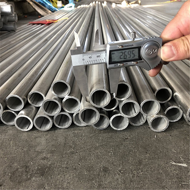 China ISO SGS 2.5mm Stainless Steel Pipe Tubing SS 304 Pipe Hot Dipped on sale