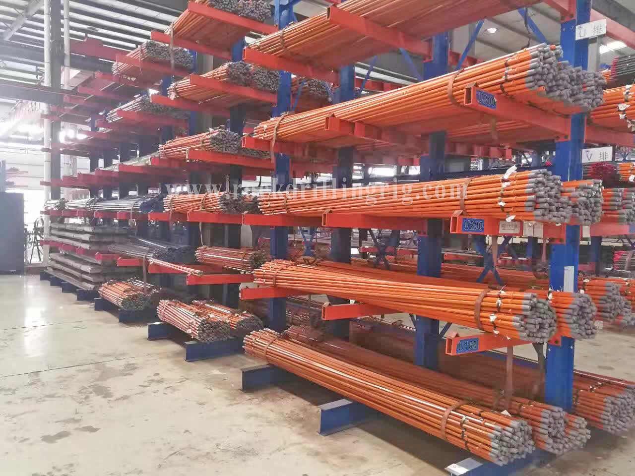 China Integral Rock Drill Rods Water Well Drilling / Quarrying 400mm - 6000mm Length on sale