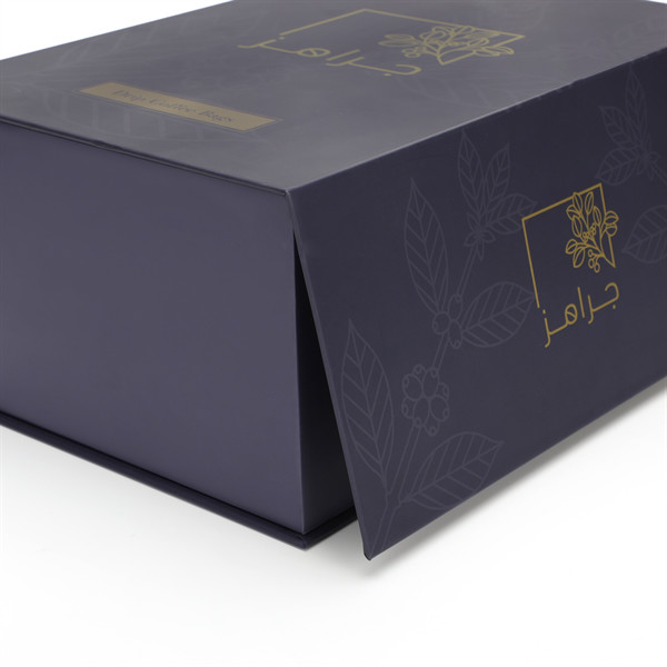 China Ivory board Luxury Packaging Box , FSC Bridal Shower Gift Box on sale