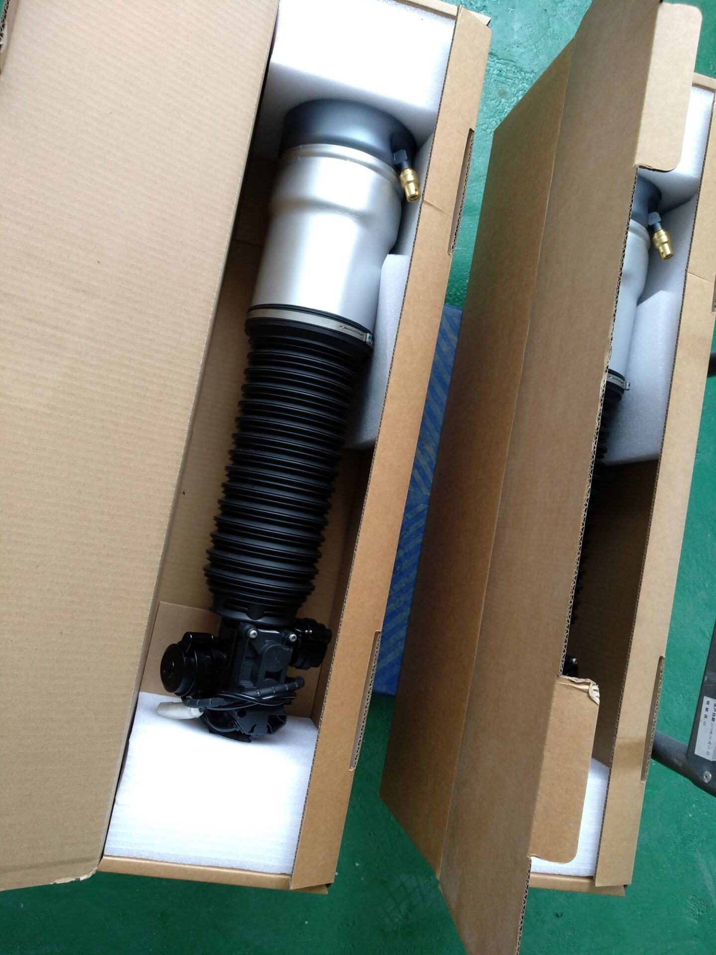 Best Gas Filled BMW F02 OEM 37126791675 Air Suspension Shock Absorber Rear Left / Right wholesale