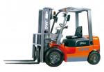 Durable Warehouse Lifting Equipment 5 Ton Diesel Forklift With Side Sliding Fork