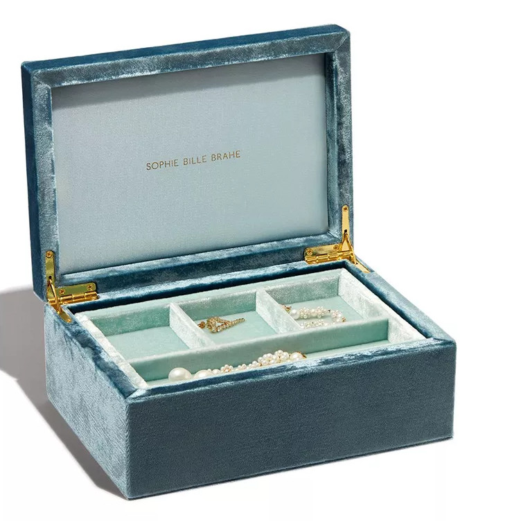 China Velvet Jewelry Packaging Box Wooden Luxury Jewelry Trinket Box BSCI on sale