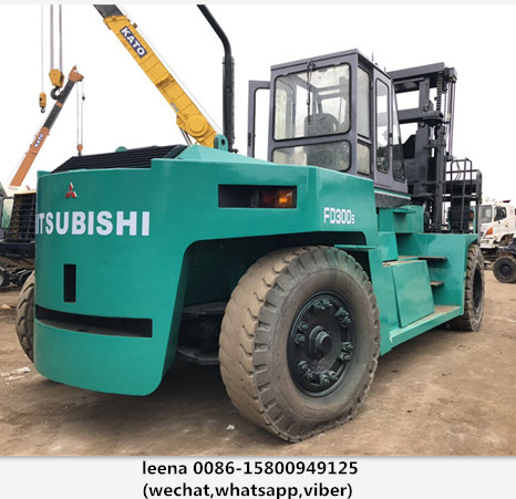 Cheap Mitsubishi 30ton Used Diesel Powered Forklift 1500mm Fork Length for sale