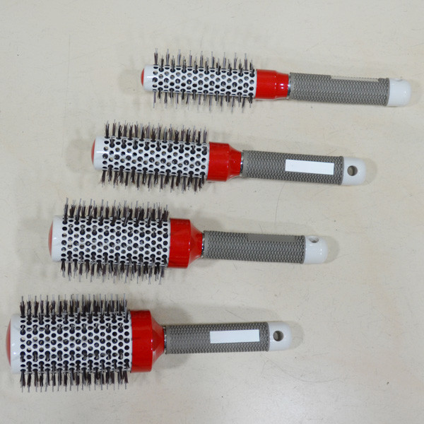 China Professional Round Detangle Rolling Nylon Bristle Hair Brush with 19mm, 32mm on sale