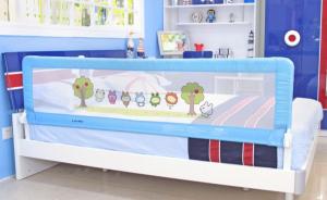 China Safety Folding Child Bed Rails Bed Guard Rail For Toddlers , 180*58cm on sale