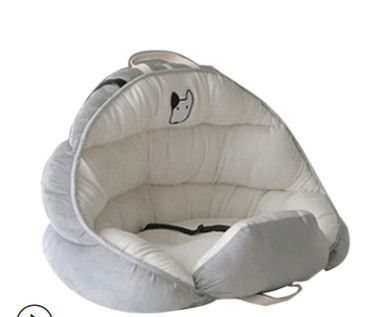 China Luxury Dog Bed Cushion Pp Cotton Filled Carrier Portable Dog Car Safety Seat Bed on sale