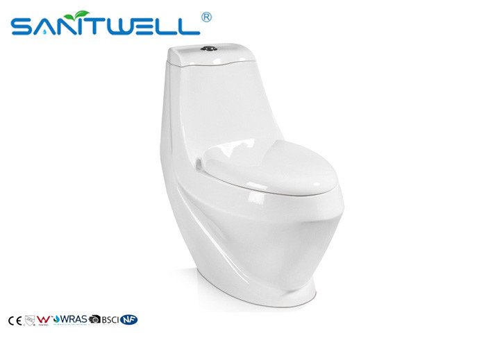 China Modern Style Ceramic Toilet , One Piece Toilet With Soft Close Seat 780 * 400 * 760 Mm on sale